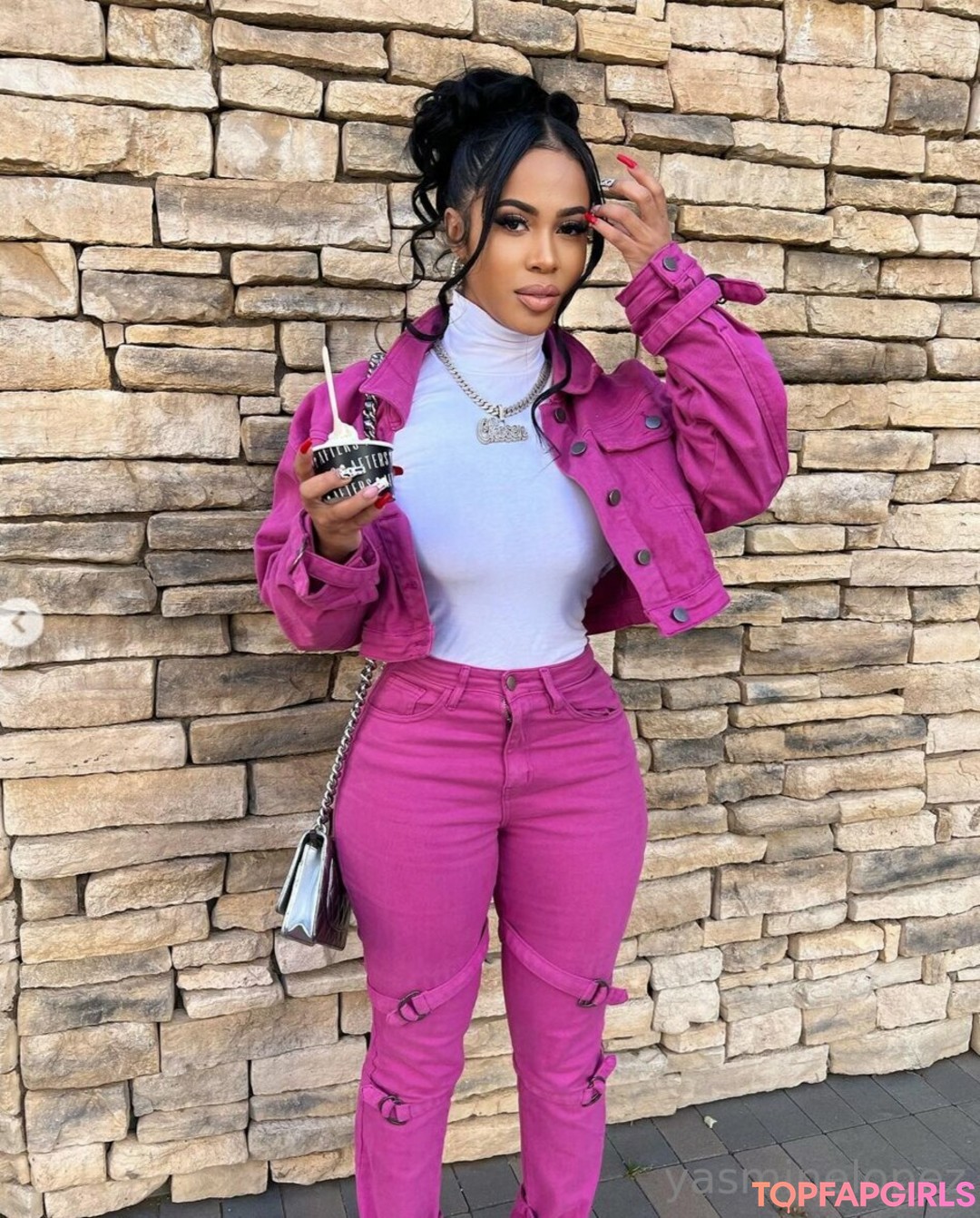 Naakte gelekte OnlyFans-foto van Yasmine Lopez #337