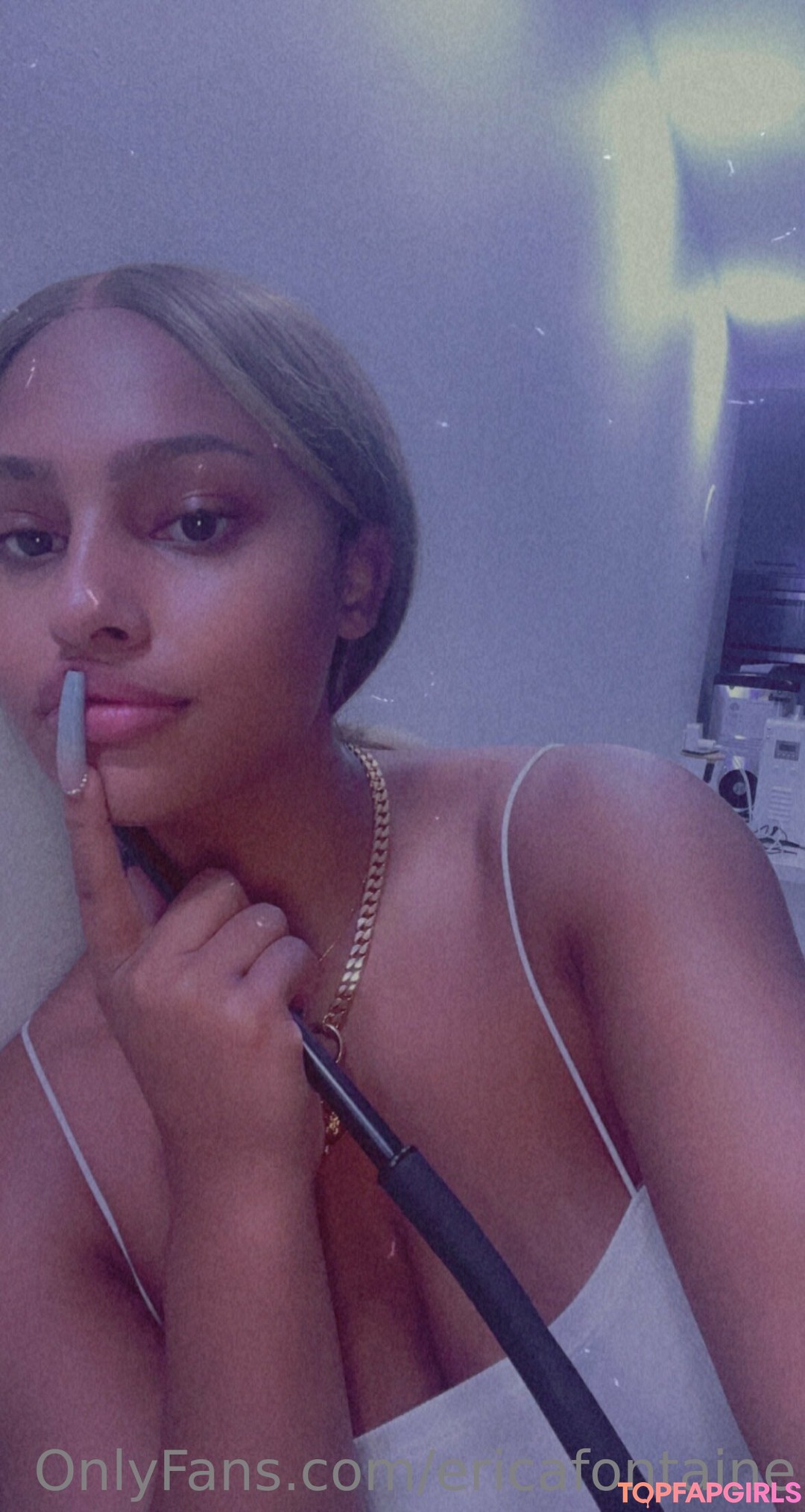 Naakte gelekte OnlyFans-foto van Erica Fontaine #152