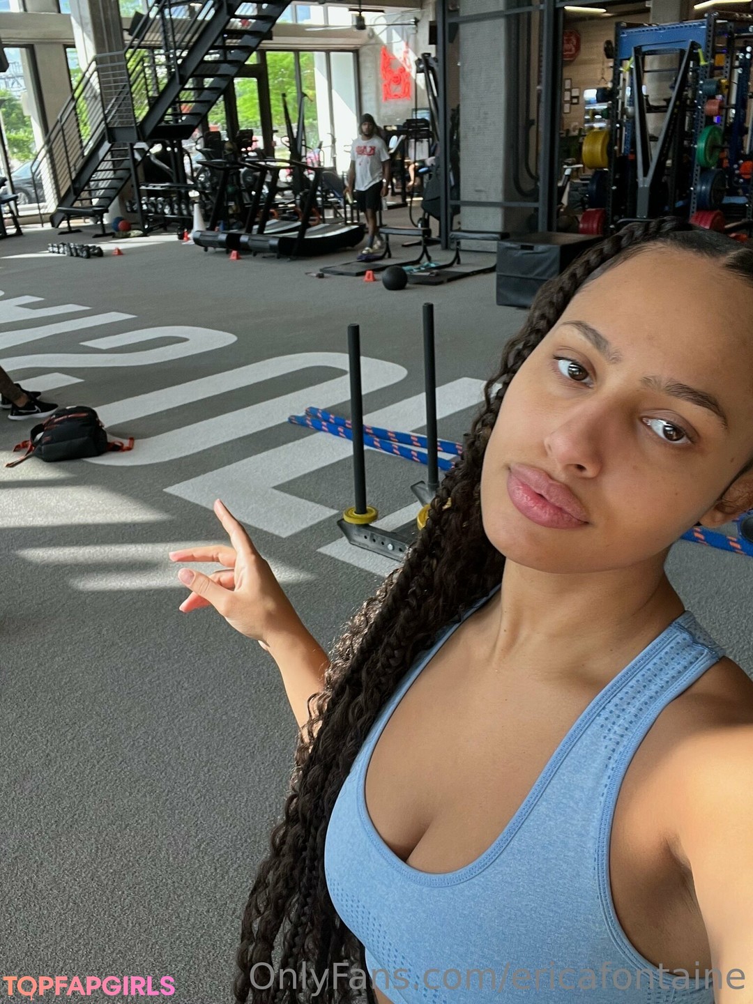 Naakte gelekte OnlyFans-foto van Erica Fontaine #179