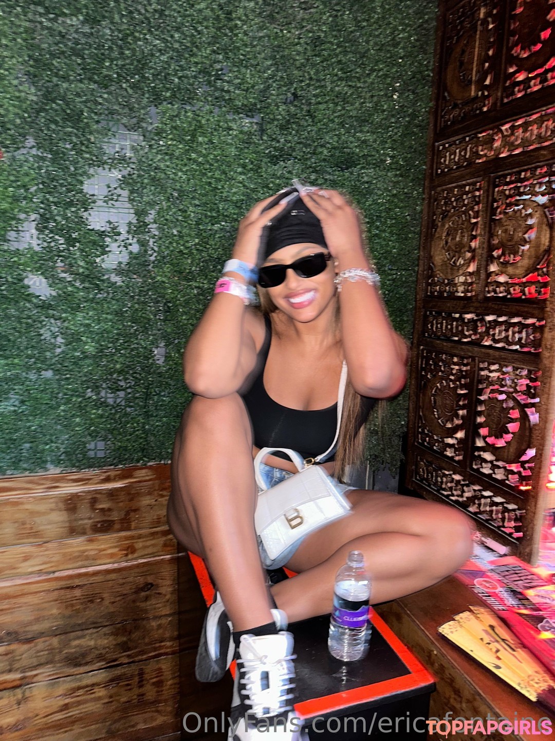 Naakte gelekte OnlyFans-foto van Erica Fontaine #84