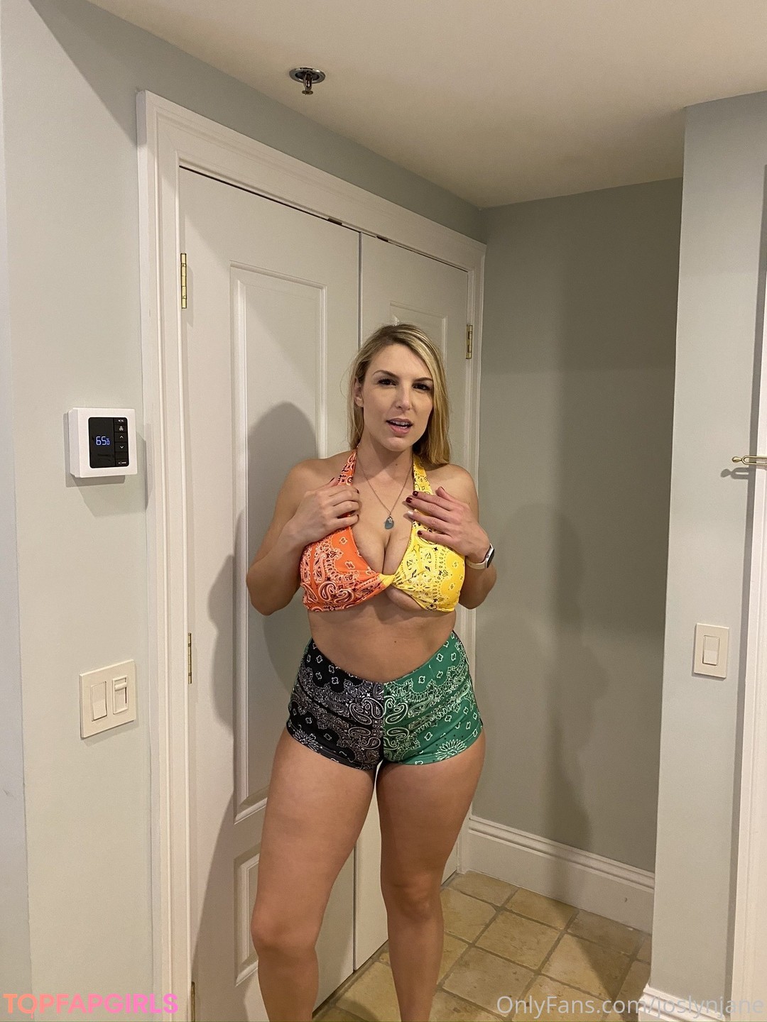 Naakte gelekte OnlyFans-foto van Joslyn Jane #997