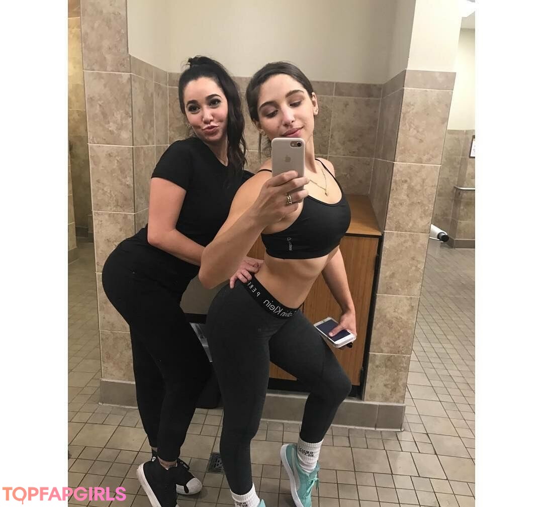 Naakte gelekte OnlyFans-foto van Abella Danger #1008