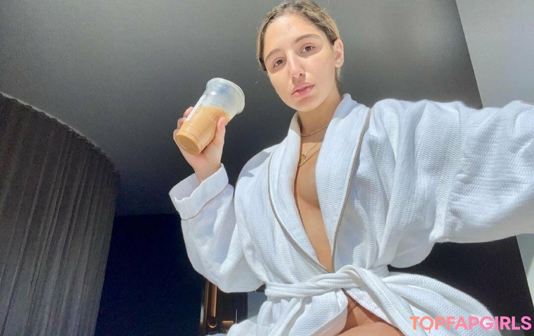 Naakte gelekte OnlyFans-foto van Abella Danger #1108