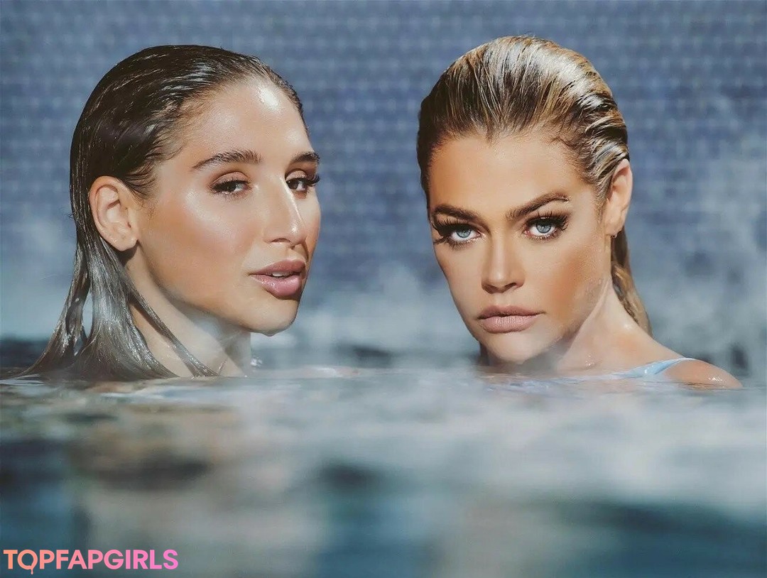 Naakte gelekte OnlyFans-foto van Abella Danger #1373