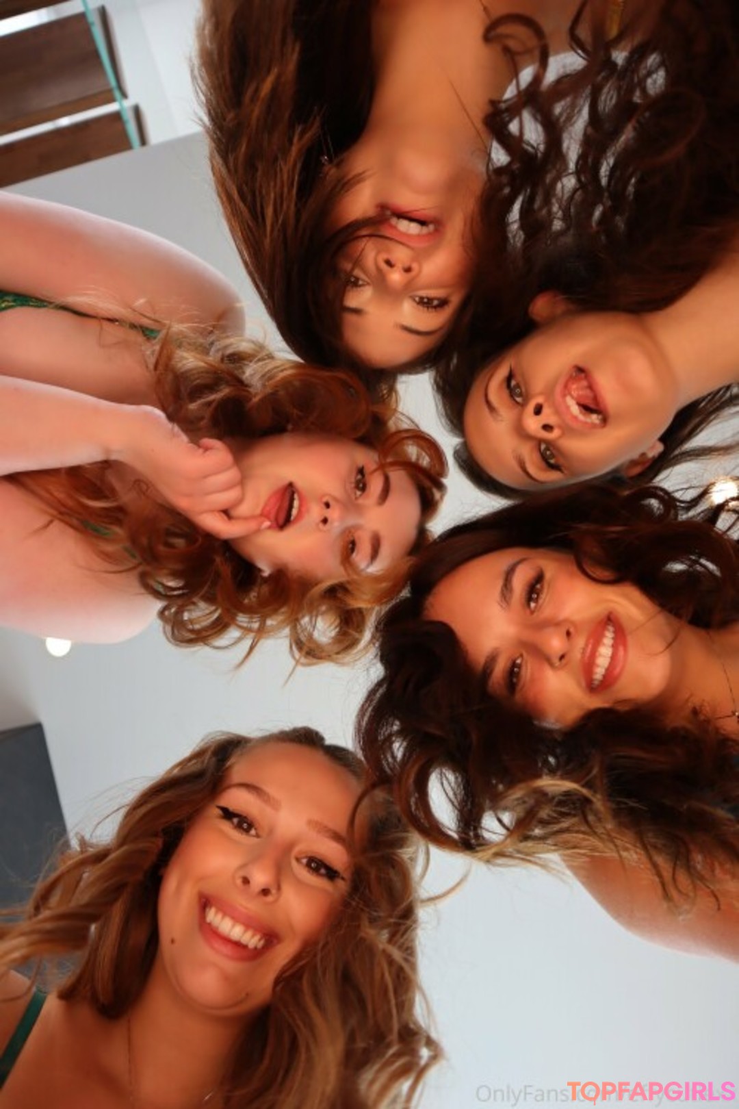 Naakte gelekte OnlyFans-foto van Effy Cutie #583