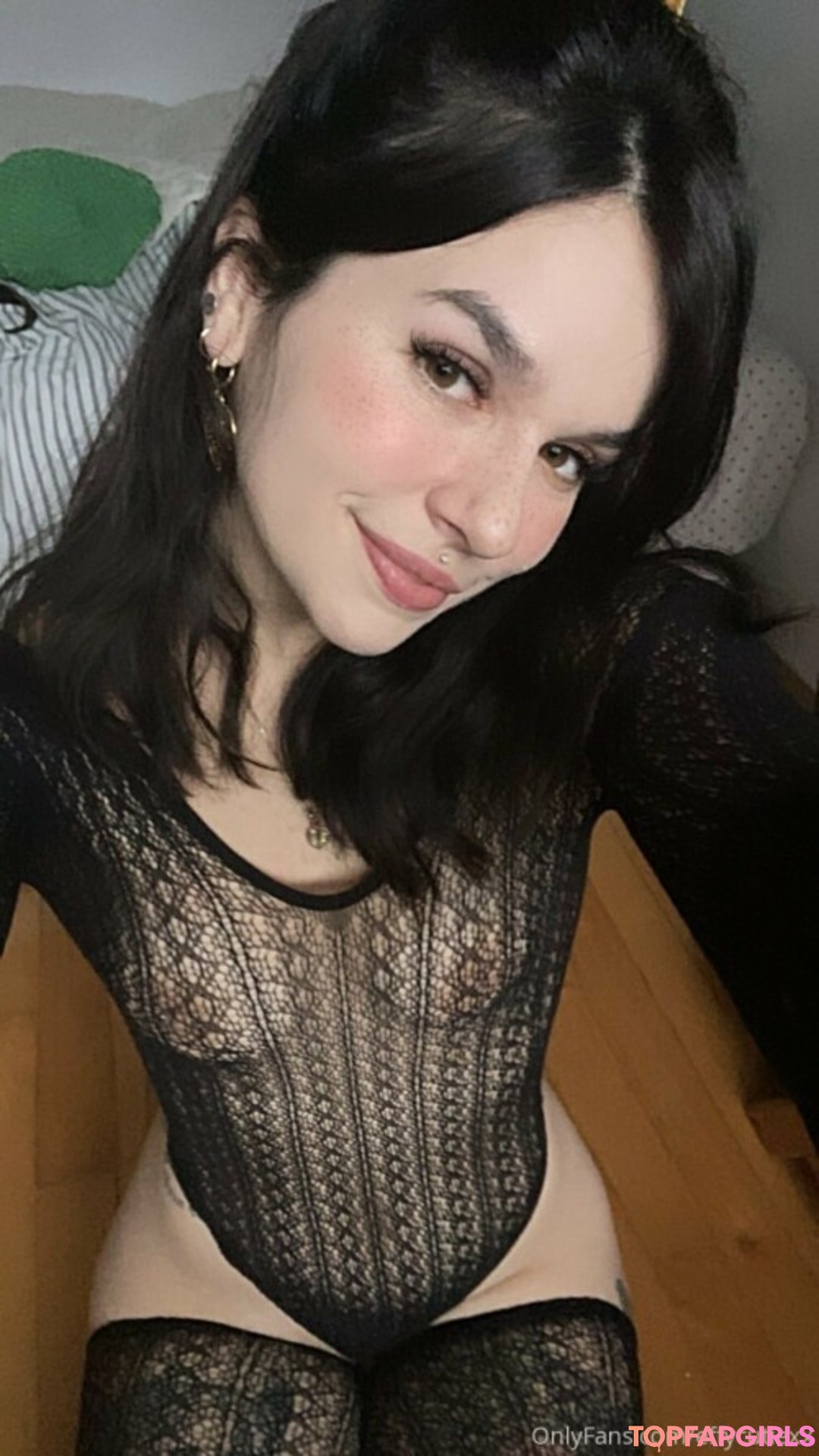 Naakte gelekte OnlyFans-foto van Effy Cutie #723