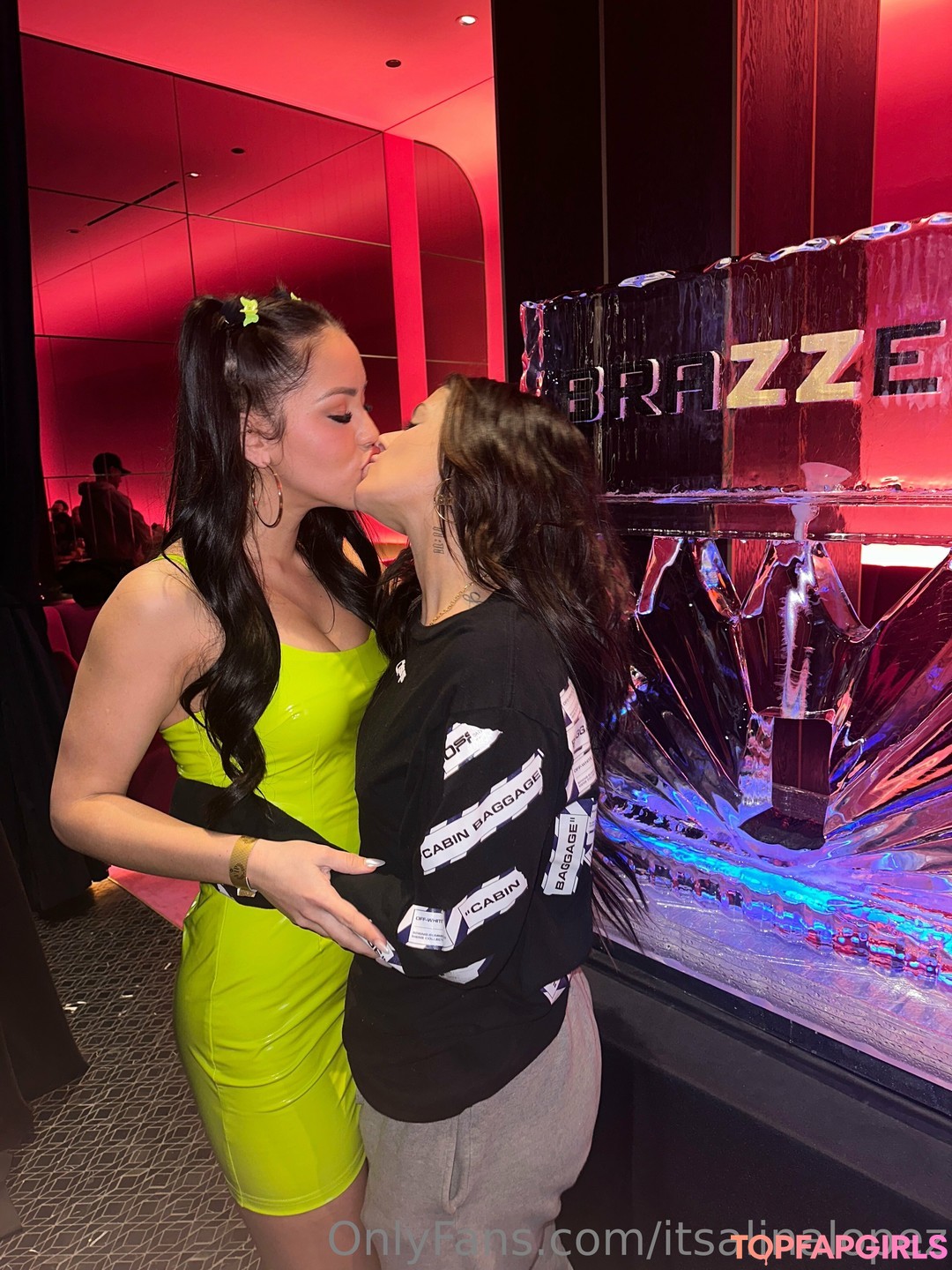 Naakte gelekte OnlyFans-foto van Alina Lopez #275