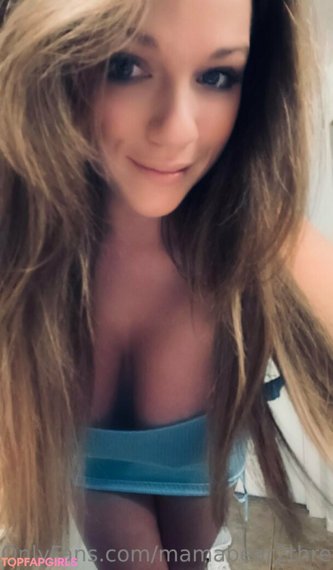 Naakte gelekte OnlyFans-foto van Mamabear2threecubs #7