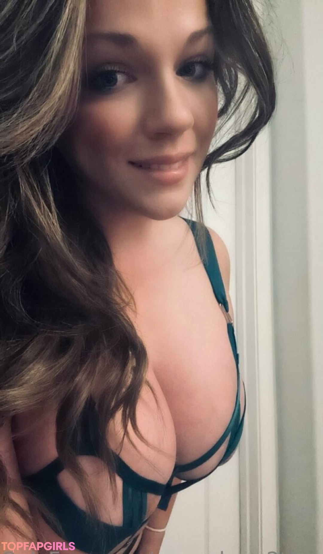 Naakte gelekte OnlyFans-foto van Mamabear2threecubs #75