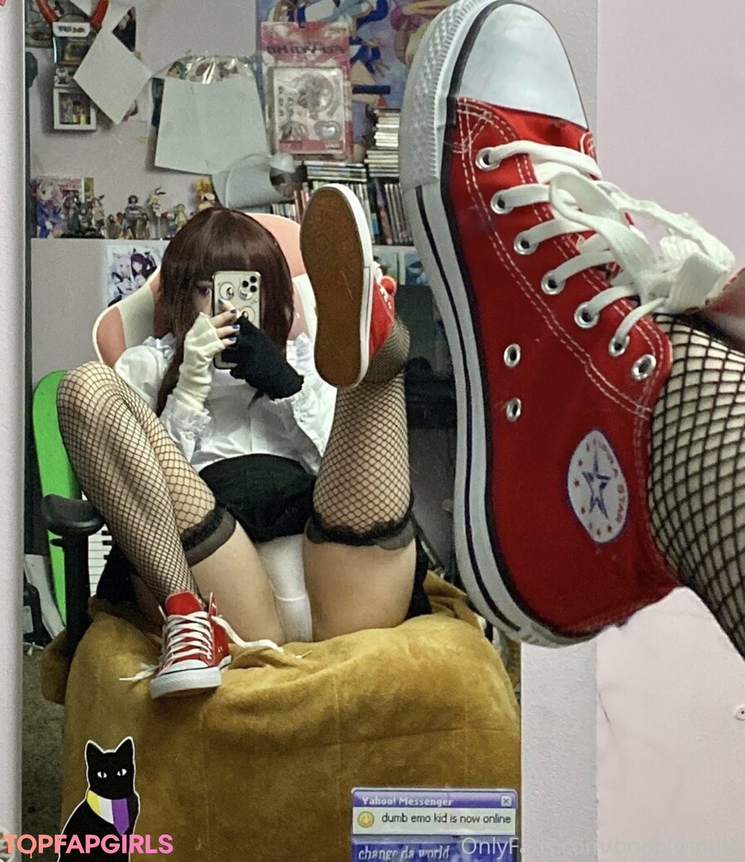Naakte gelekte OnlyFans-foto van Booplesnoot #462