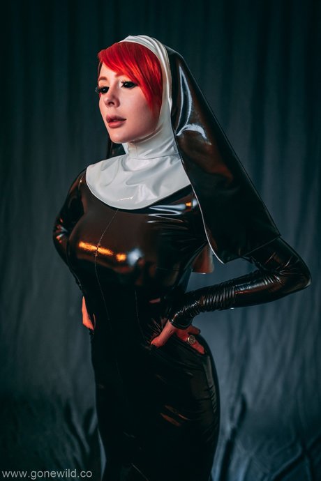 Jenna Lynn Meowri