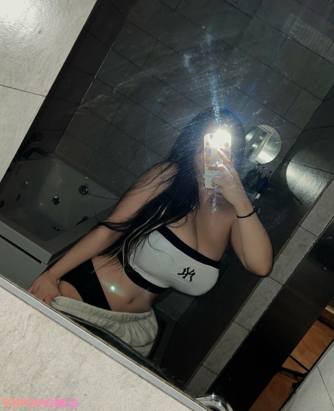 Naakte gelekte OnlyFans-foto van Hbbxx #350