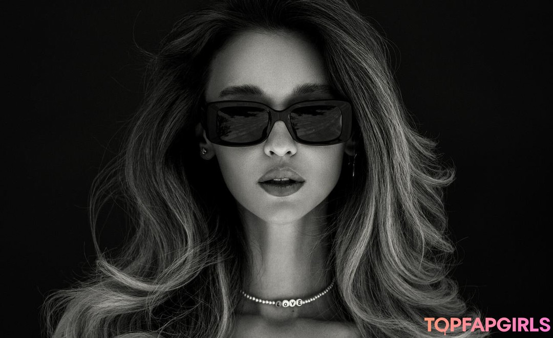 Naakte gelekte OnlyFans-foto van Anna Tsaralunga #1236