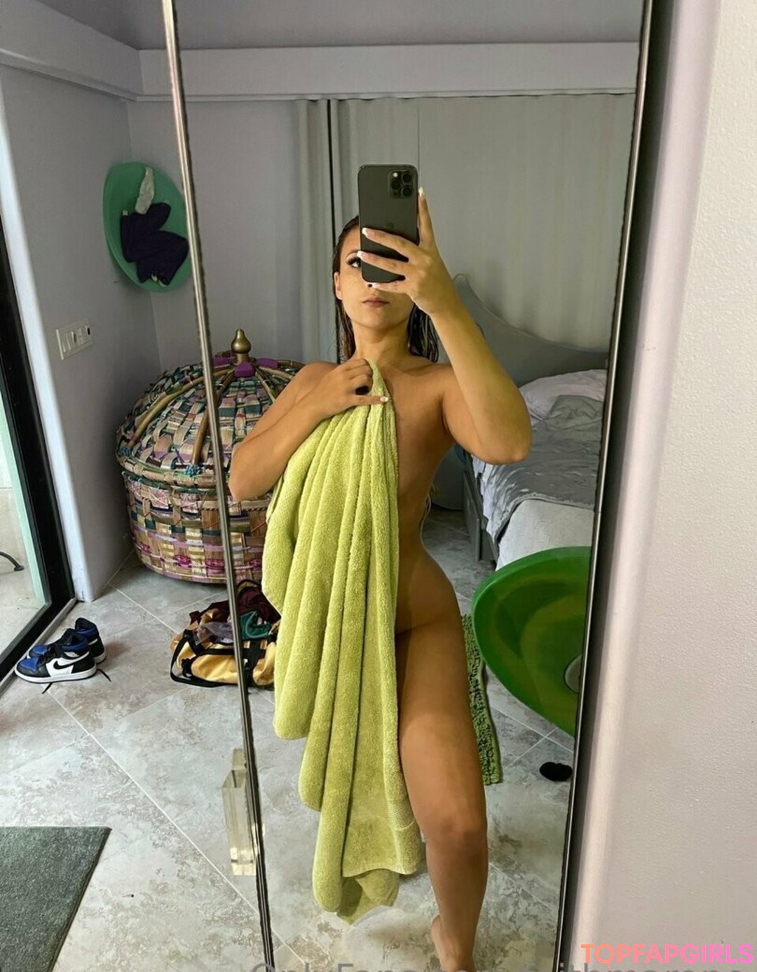 Naakte gelekte OnlyFans-foto van Faith Marone #1025