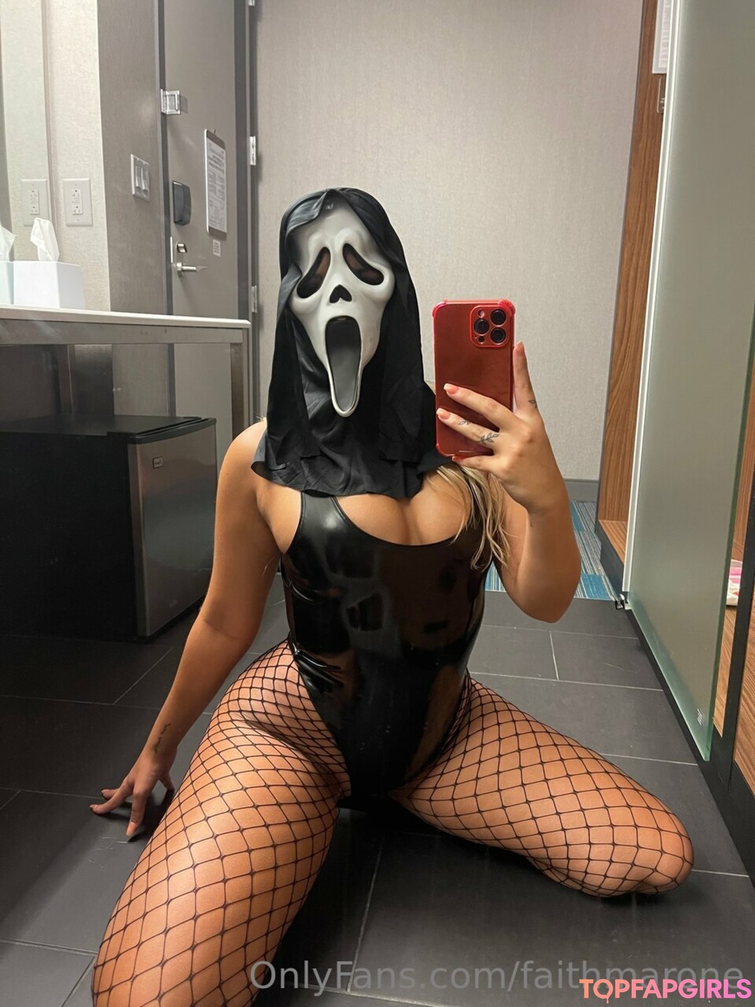 Naakte gelekte OnlyFans-foto van Faith Marone #501