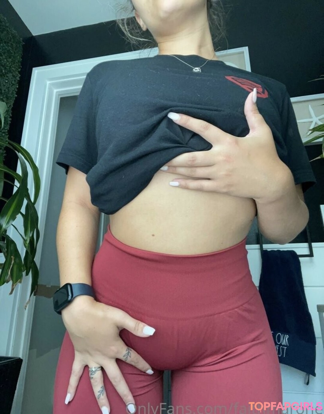 Naakte gelekte OnlyFans-foto van Faith Marone #801