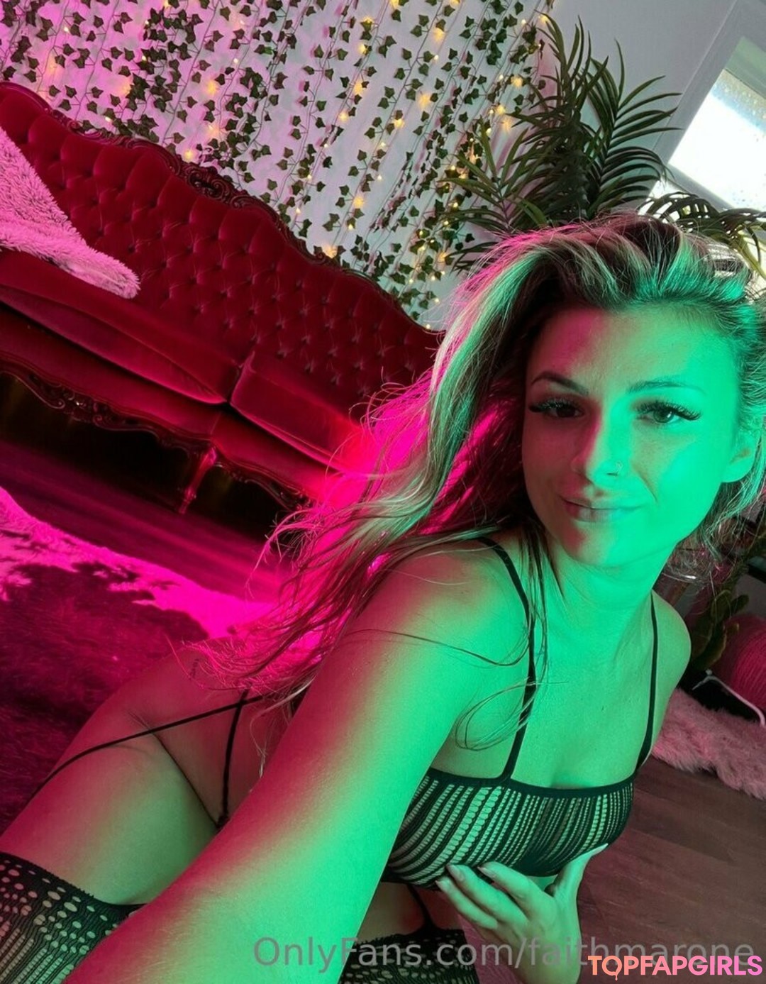 Naakte gelekte OnlyFans-foto van Faith Marone #890