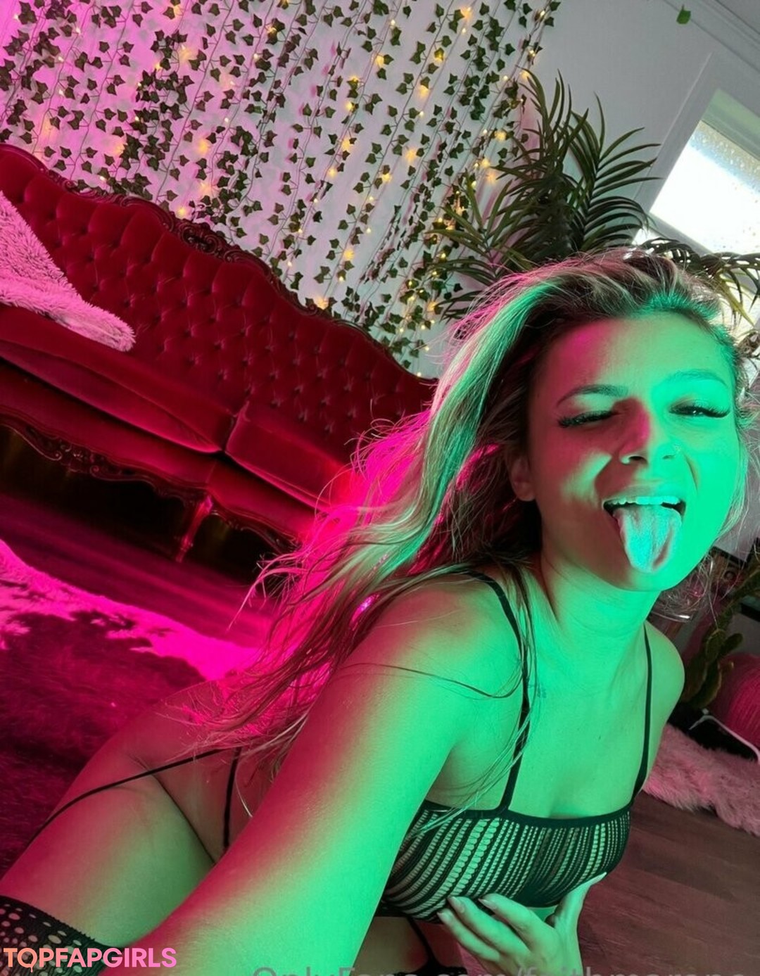 Naakte gelekte OnlyFans-foto van Faith Marone #893