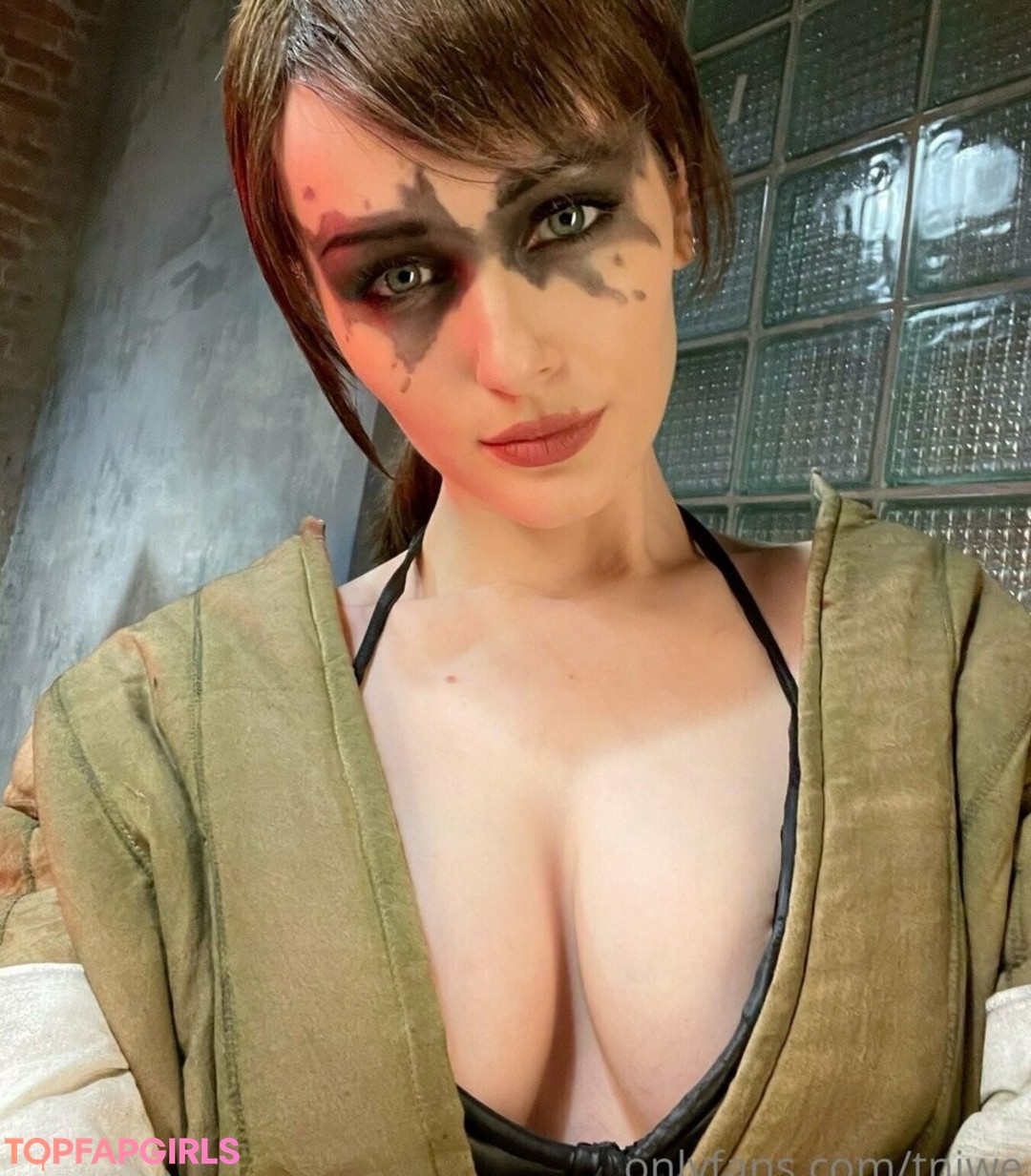 Naakte gelekte OnlyFans-foto van Tniwe #2216