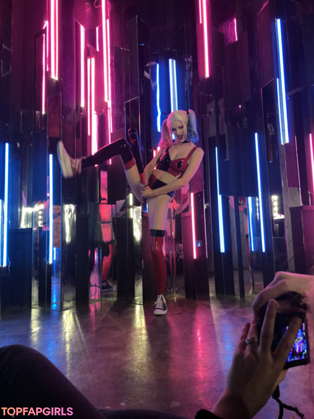 Naakte gelekte OnlyFans-foto van Tniwe #730