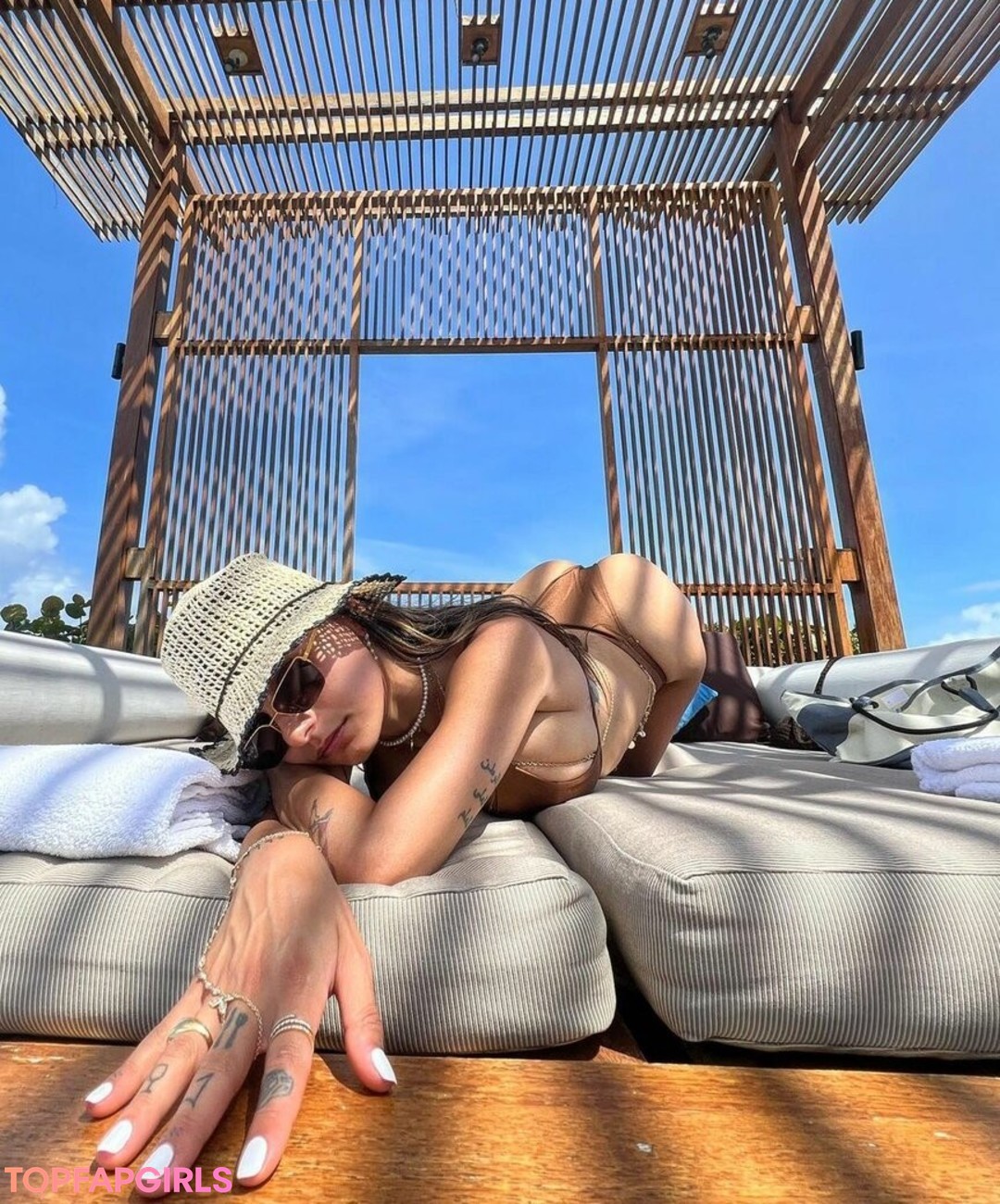 Naakte gelekte OnlyFans-foto van Mia Khalifa #1306