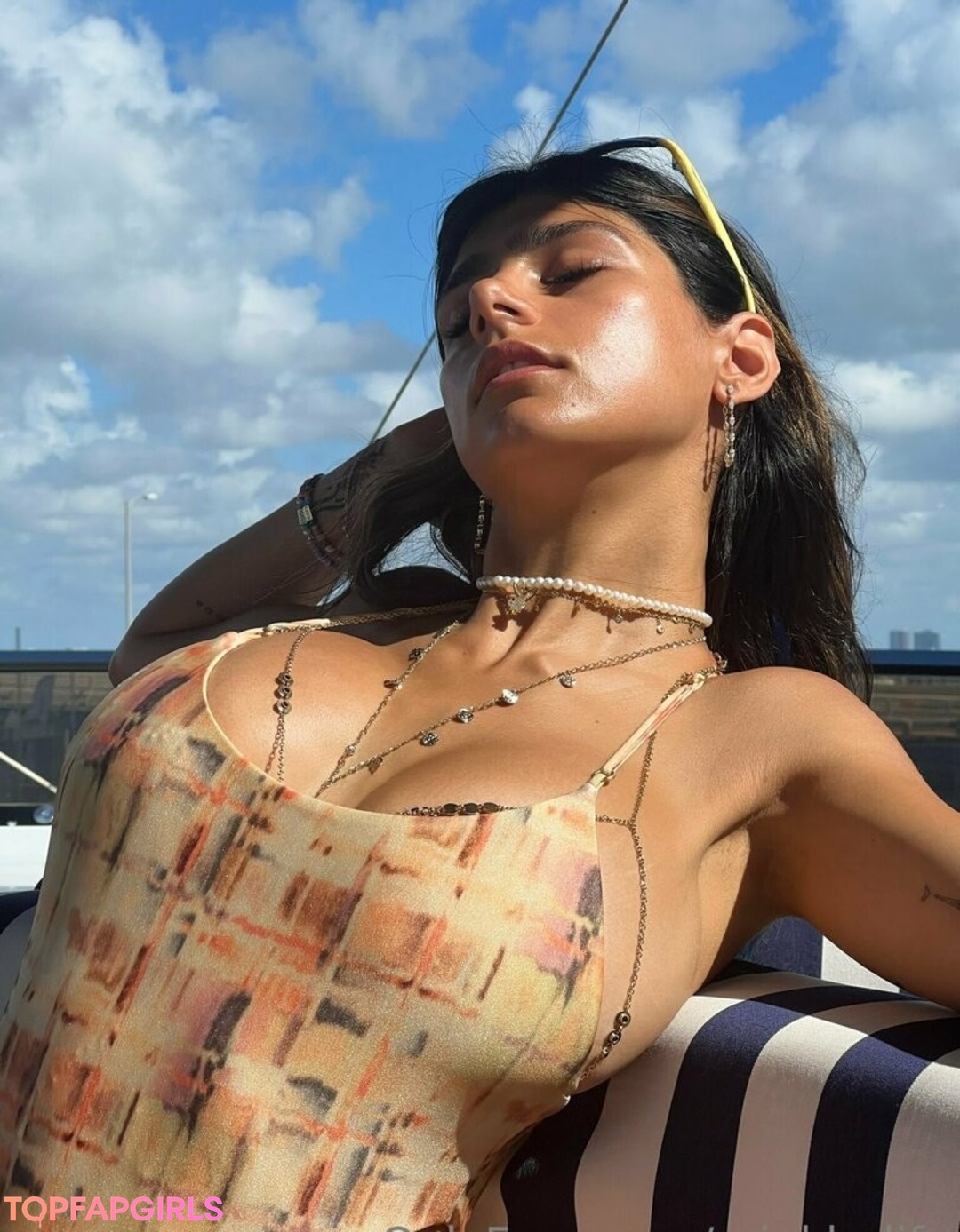 Naakte gelekte OnlyFans-foto van Mia Khalifa #1493