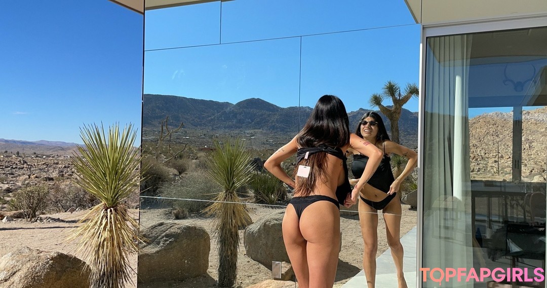Naakte gelekte OnlyFans-foto van Mia Khalifa #2178