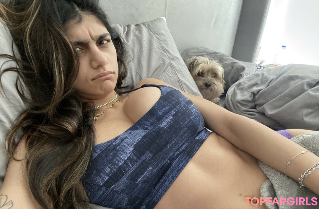 Naakte gelekte OnlyFans-foto van Mia Khalifa #537