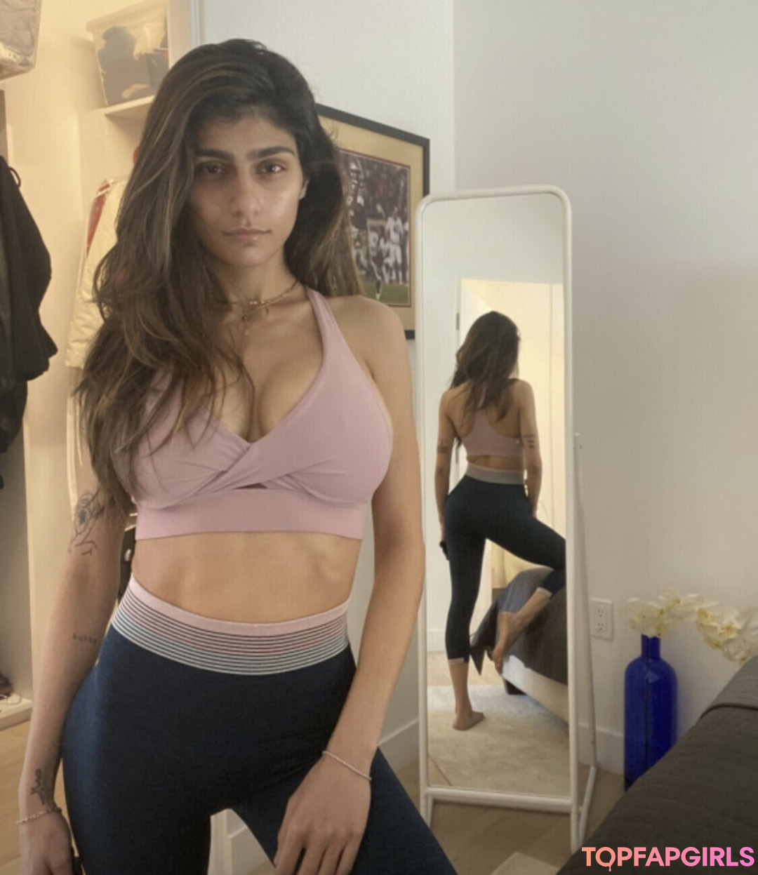 Naakte gelekte OnlyFans-foto van Mia Khalifa #538