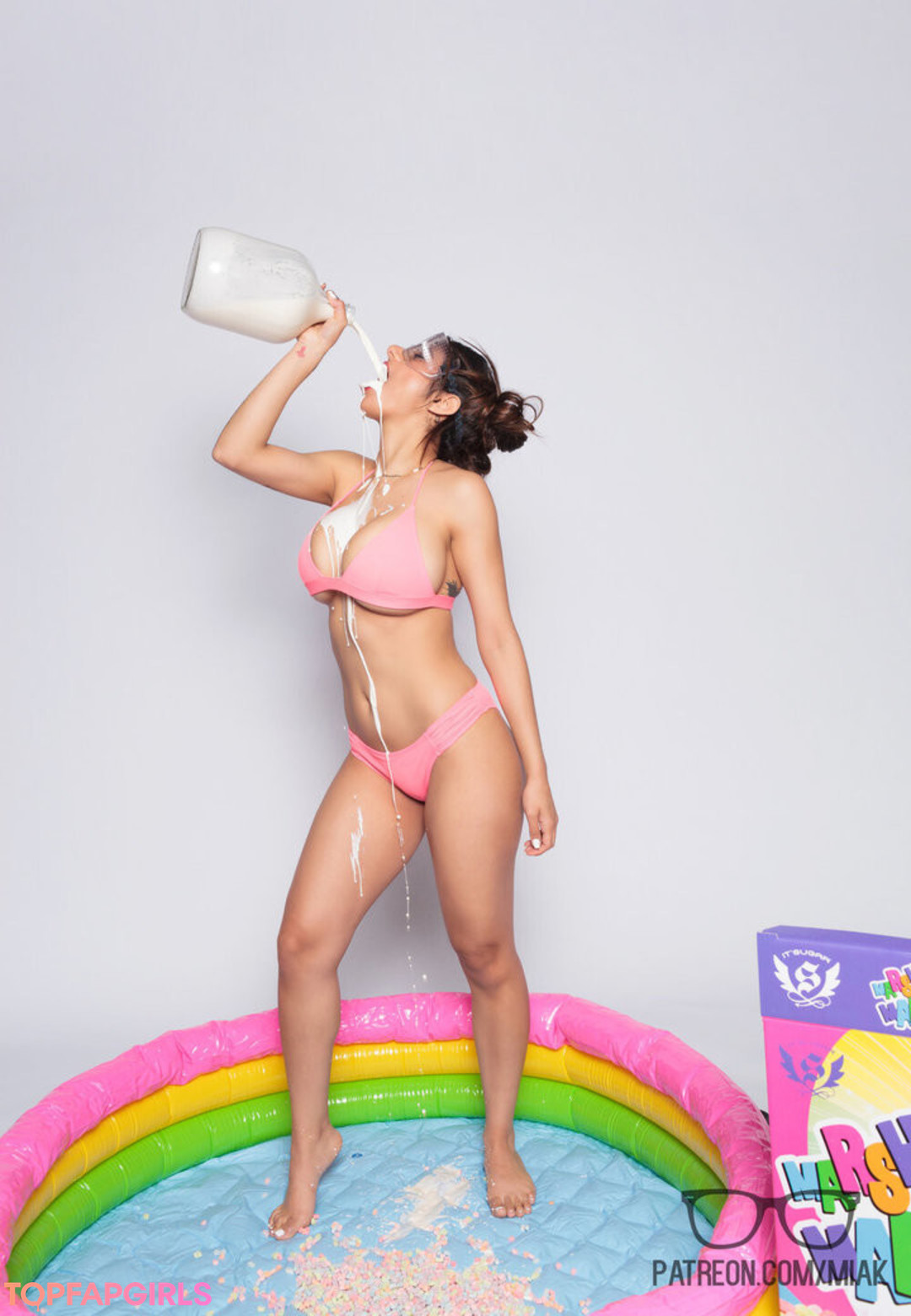 Naakte gelekte OnlyFans-foto van Mia Khalifa #653