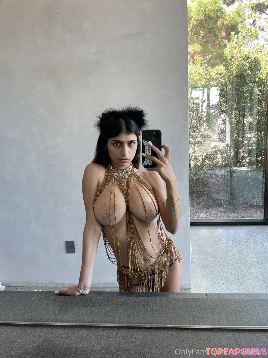 Naakte gelekte OnlyFans-foto van Mia Khalifa #15