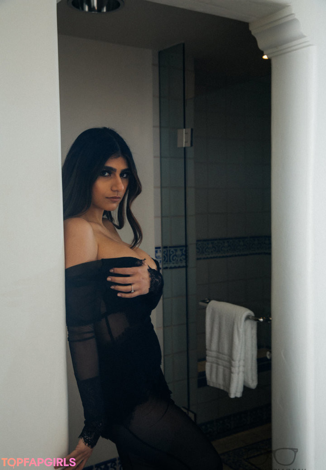 Naakte gelekte OnlyFans-foto van Mia Khalifa #269