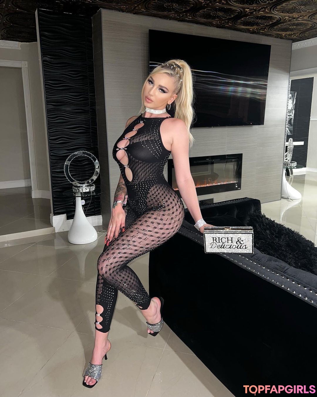 Naakte gelekte OnlyFans-foto van Kendra Sunderland #139