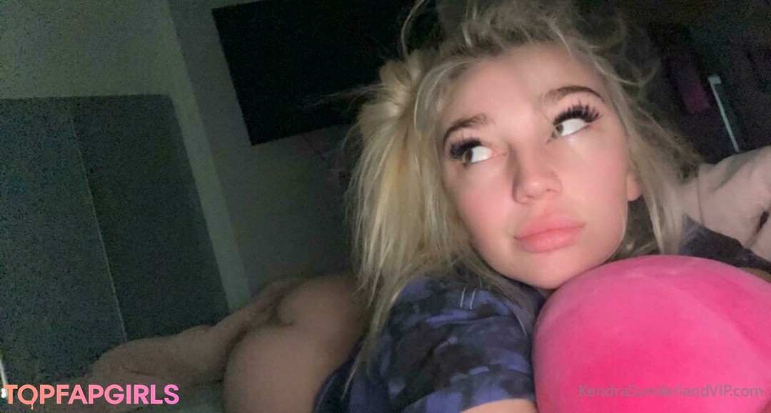 Naakte gelekte OnlyFans-foto van Kendra Sunderland #207