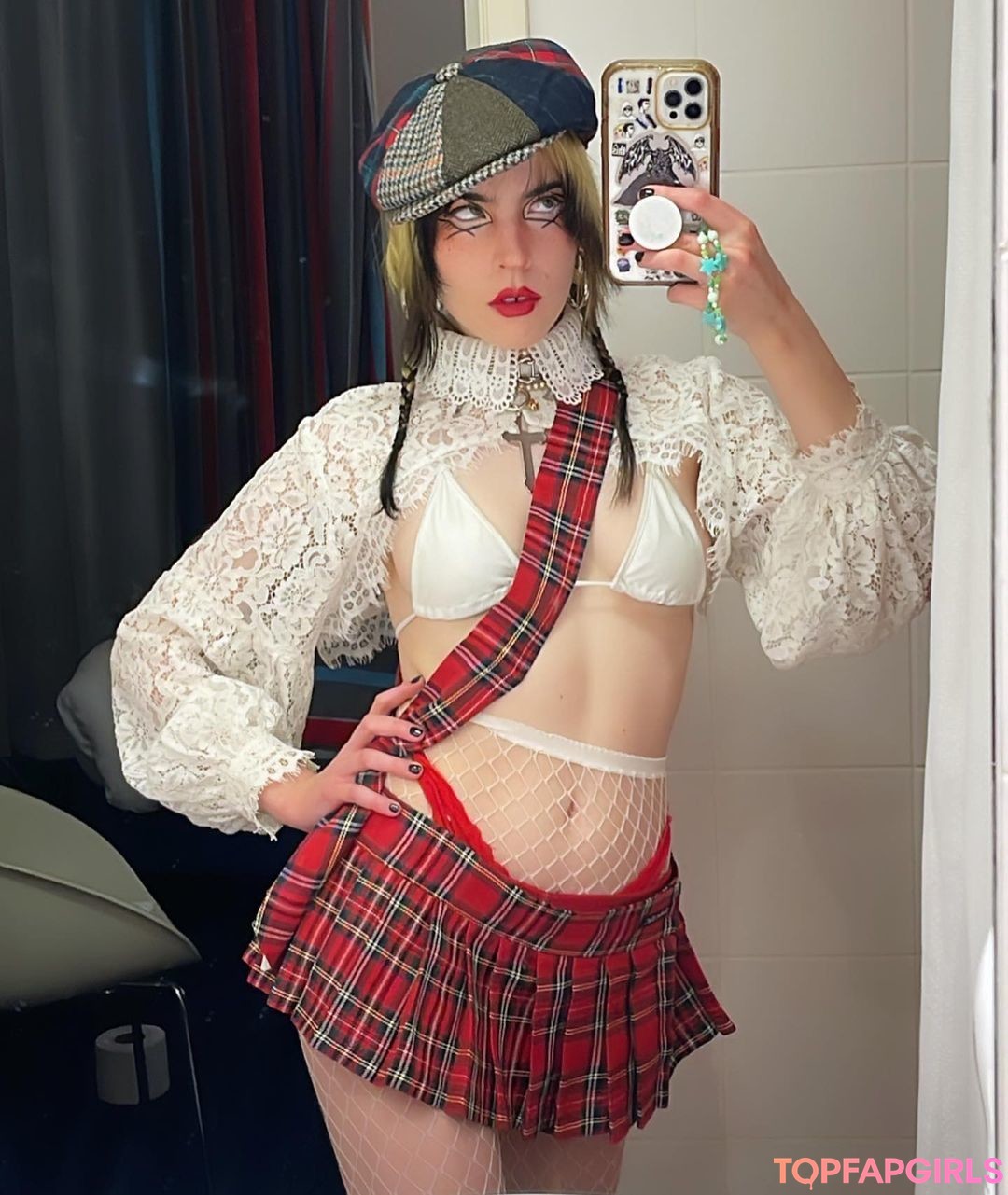 Naakte gelekte OnlyFans-foto van Dorian Electra #9