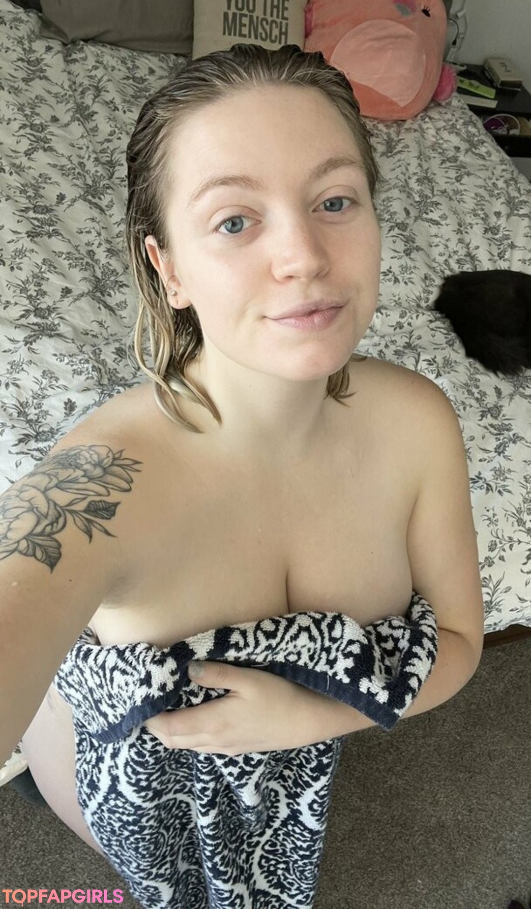 Naakte gelekte OnlyFans-foto van Valerie Bardot #220