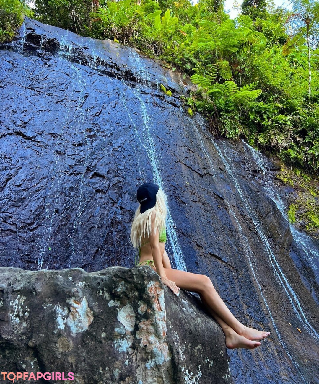 Naakte gelekte OnlyFans-foto van Janicee Janicee #28