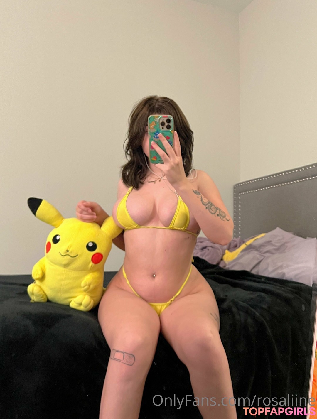 Naakte gelekte OnlyFans-foto van Rosaliine #85