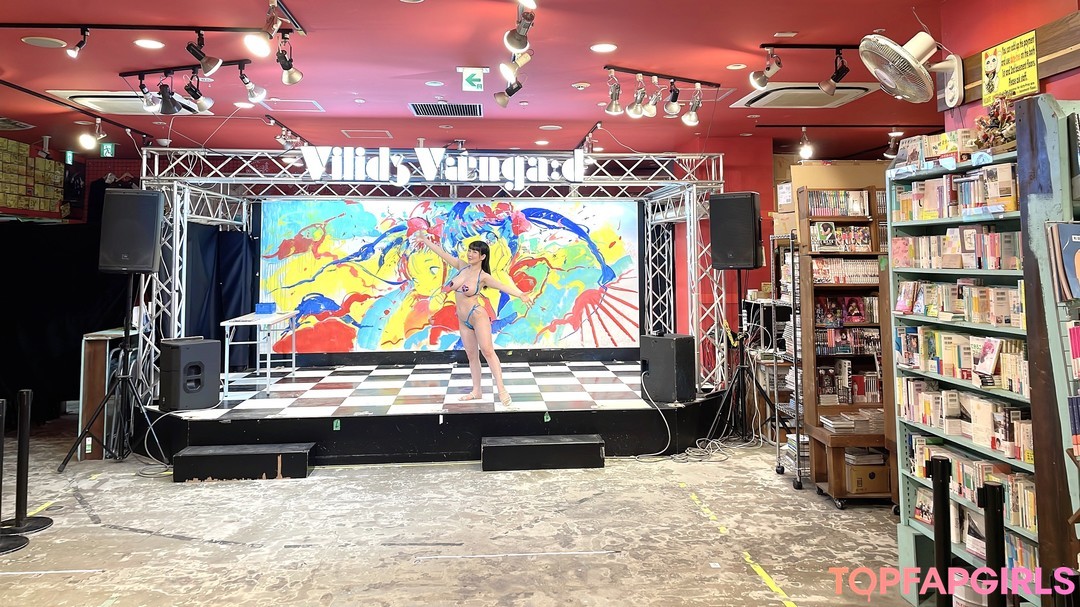 Naakte gelekte OnlyFans-foto van Lunaamemiya #679