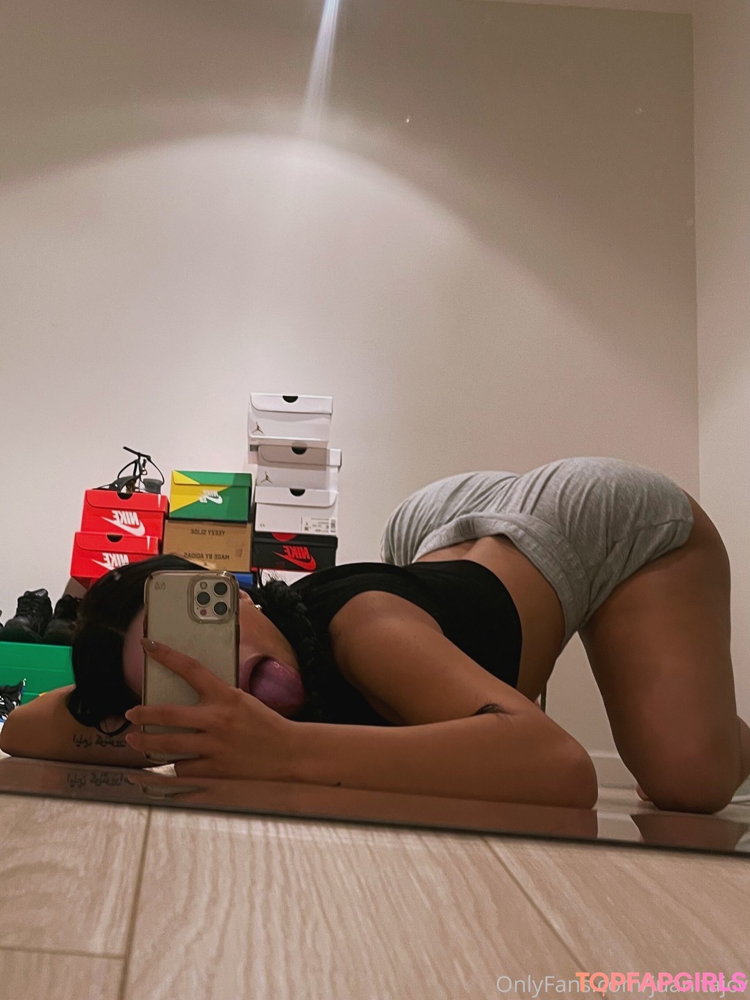 Naakte gelekte OnlyFans-foto van Juanita Belle #472