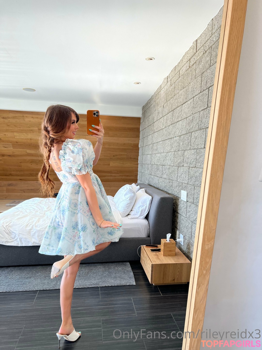 Naakte gelekte OnlyFans-foto van Riley Reid #702