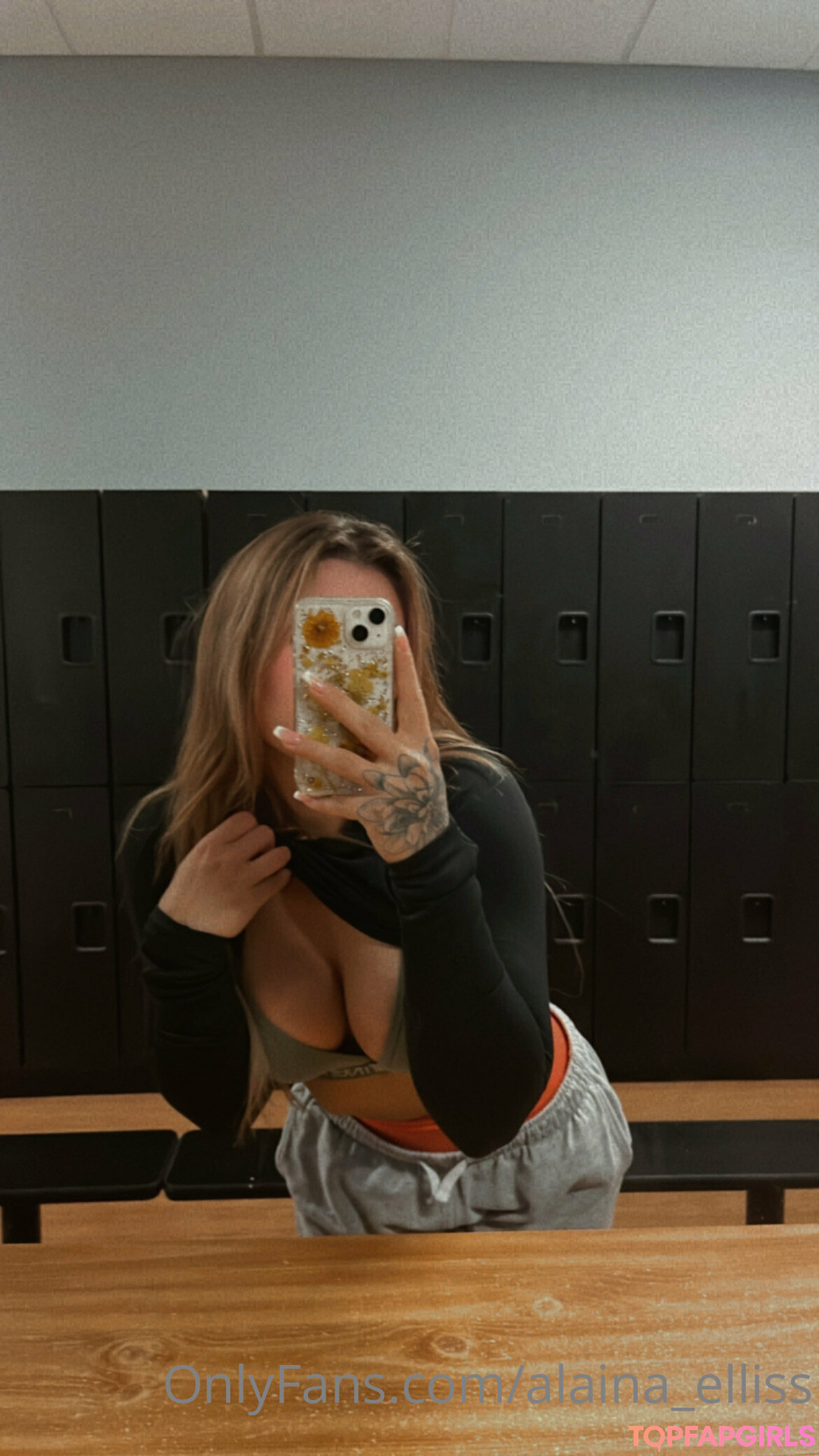 Naakte gelekte OnlyFans-foto van Alaina Ellis #30