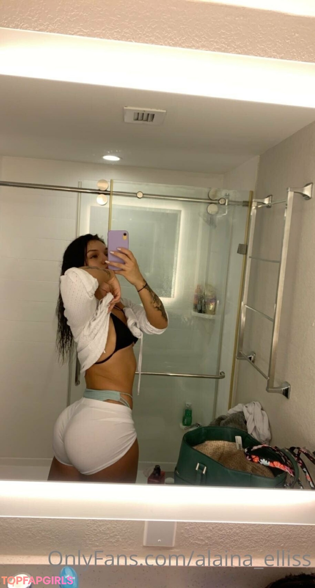 Naakte gelekte OnlyFans-foto van Alaina Ellis #74