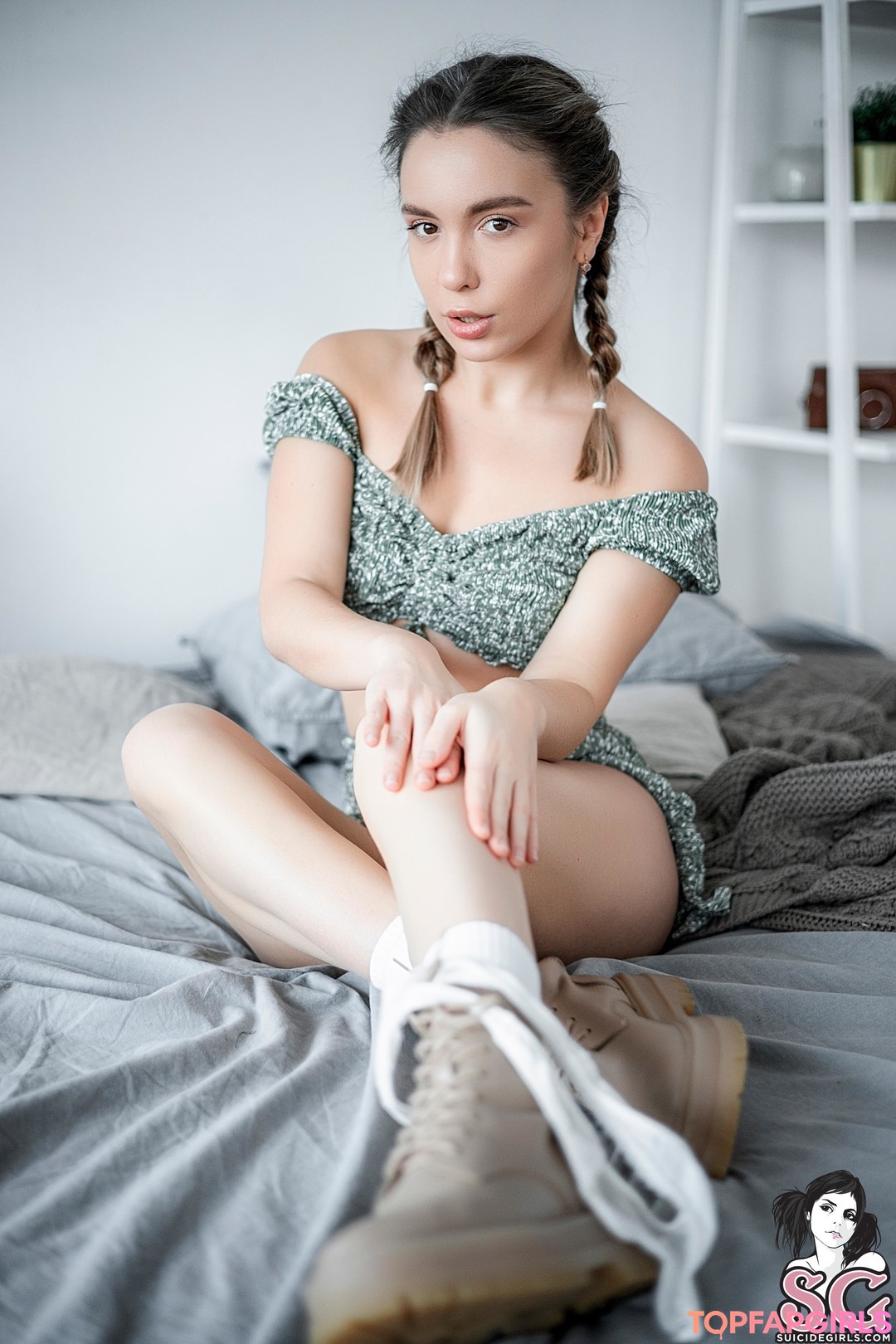 Naakte gelekte OnlyFans-foto van Polina Azarova #77