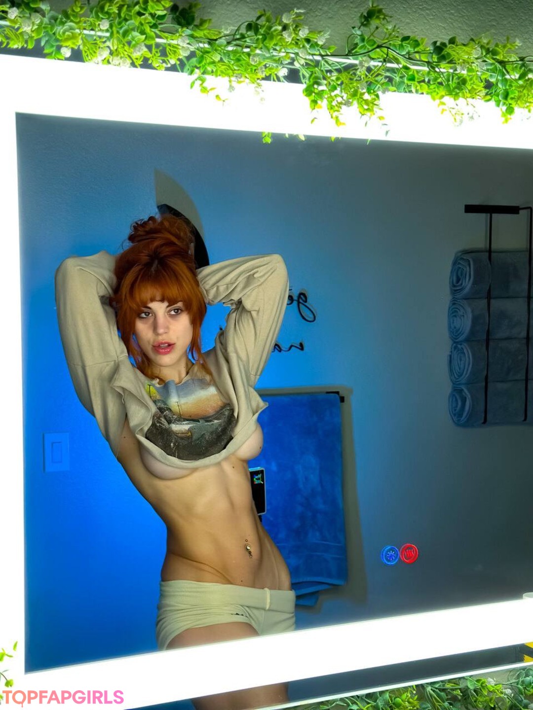 Naakte gelekte OnlyFans-foto van Molly Stewart #216