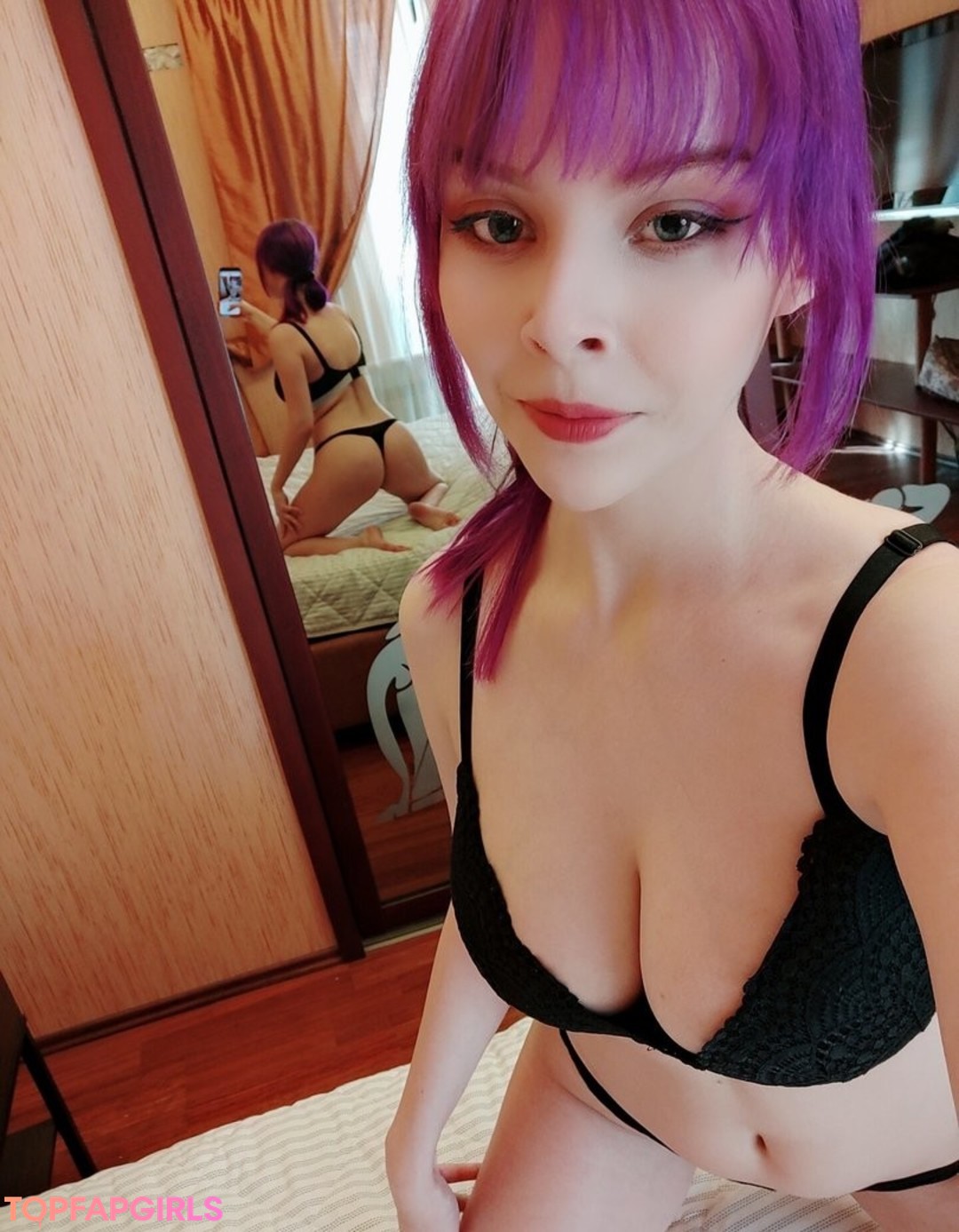 Naakte gelekte OnlyFans-foto van Disharmonica #888