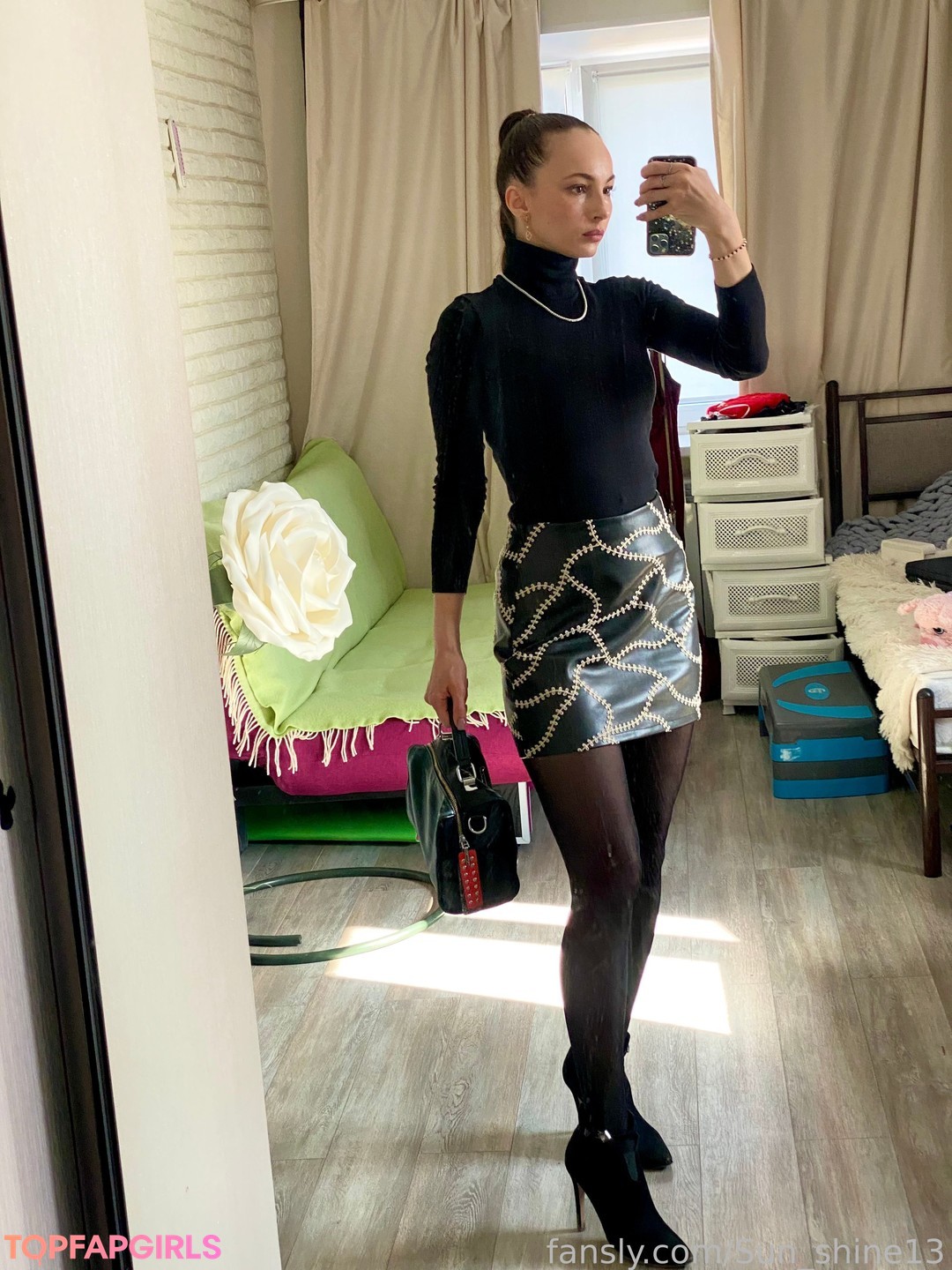 Naakte gelekte OnlyFans-foto van Sun13shine #90