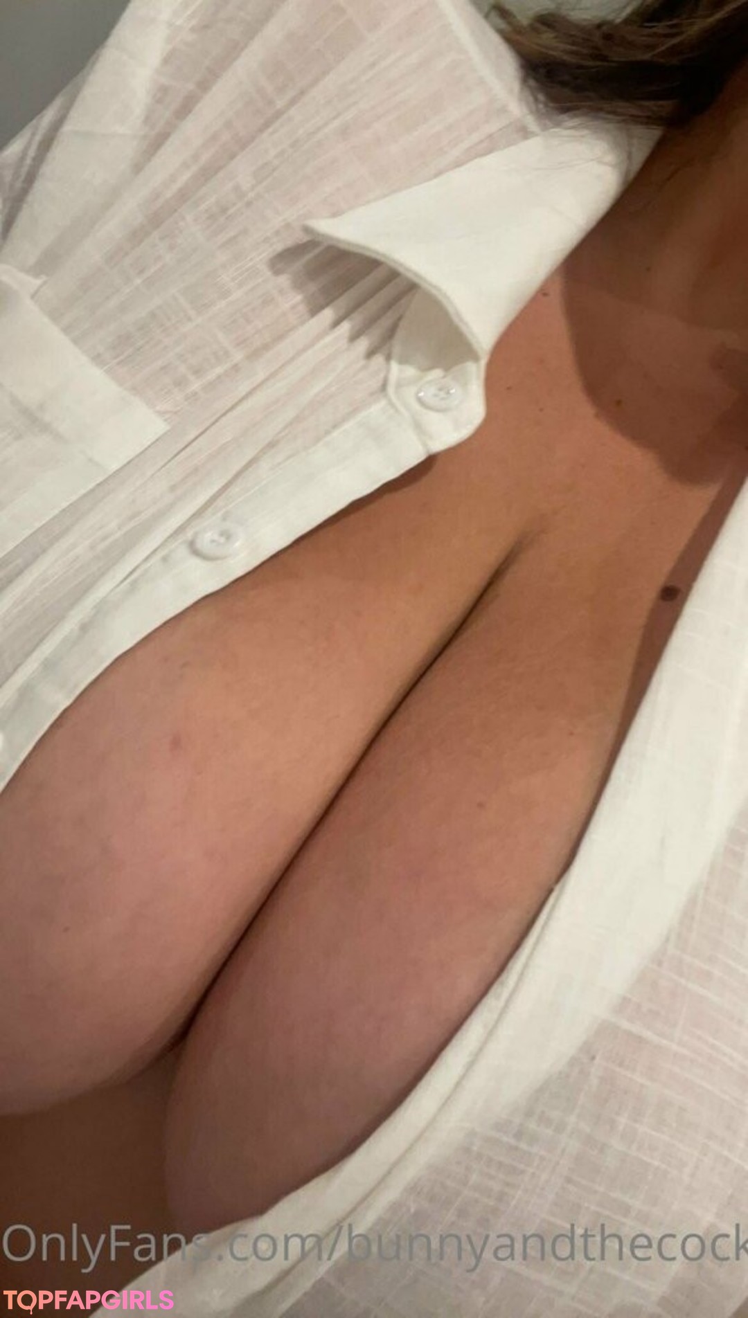 Naakte gelekte OnlyFans-foto van Bunny And The Cock #180