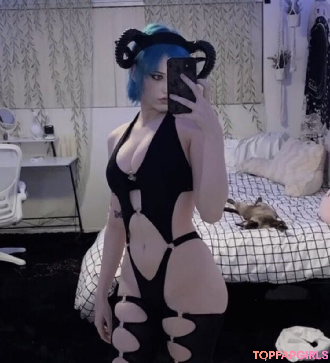 Naakte gelekte OnlyFans-foto van Urfairyfae #140