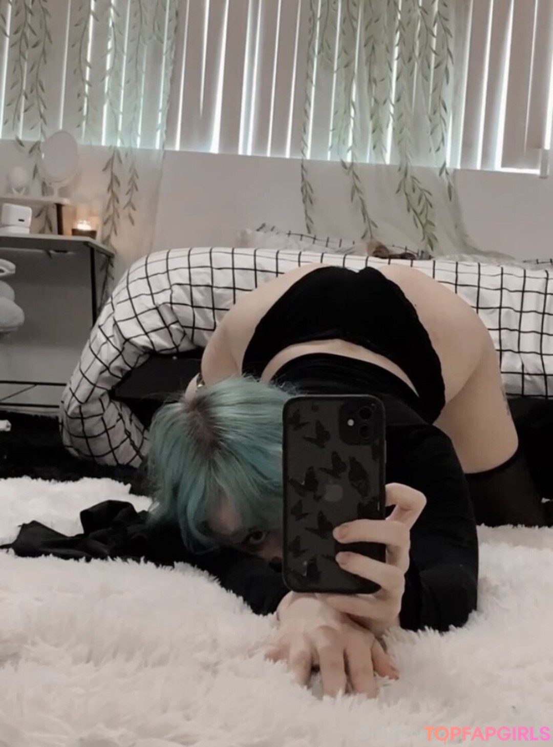 Naakte gelekte OnlyFans-foto van Urfairyfae #46